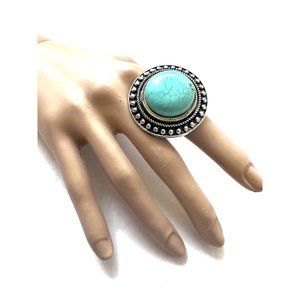 Green stone style fashion ring (One Size fits All Ring)